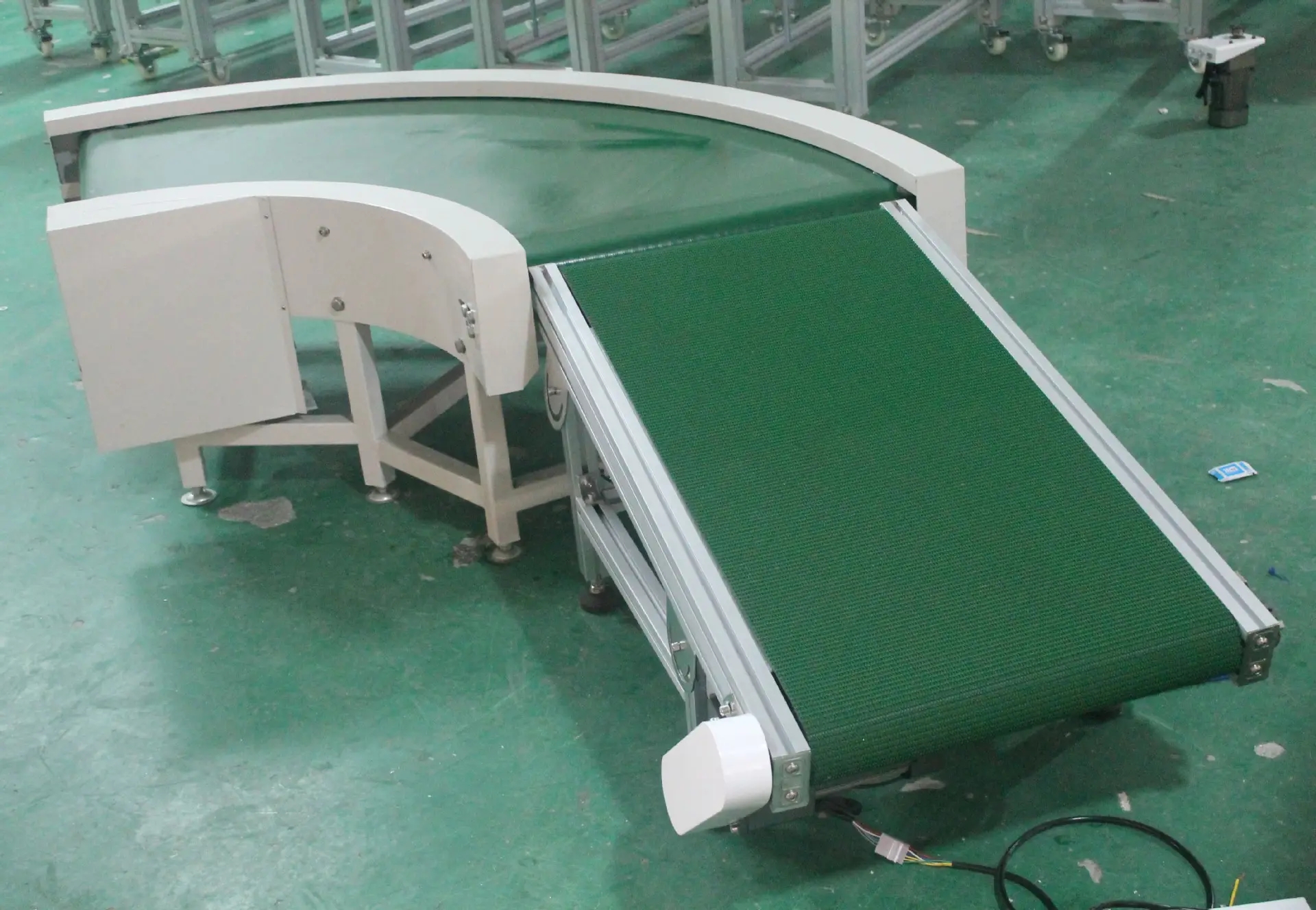 90度pvc綠色皮帶轉(zhuǎn)彎機